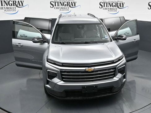 Used 2026 Chevrolet Traverse LT FWD image 25