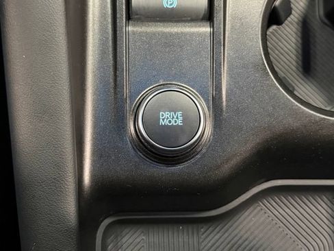 Used 2025 Ford Explorer ST AWD/4WD image 34