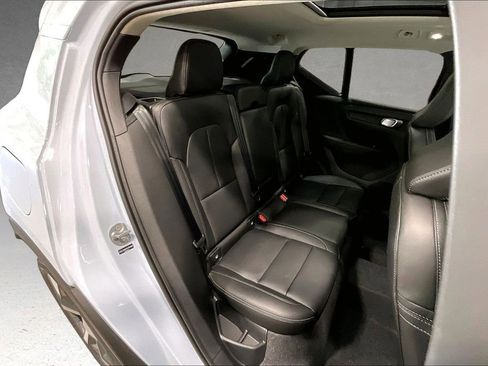 New 2026 Volvo XC40 B5 Plus w/ Climate Package AWD/4WD image 10