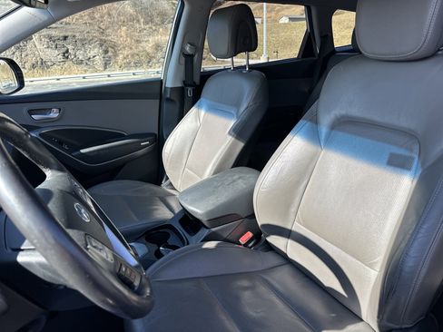 Used 2016 Hyundai Santa Fe SE w/ Option Group 03 image 18