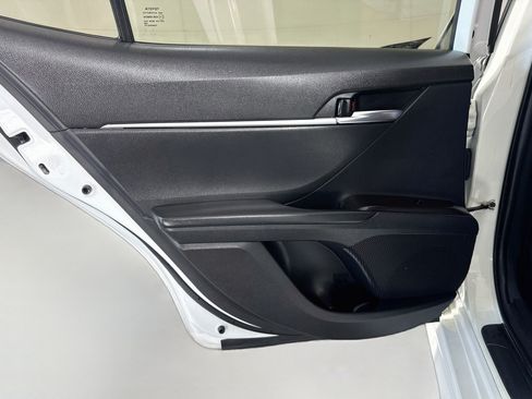 Used 2021 Toyota Camry SE FWD image 25
