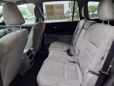 Used 2019 Honda Pilot LX image 18
