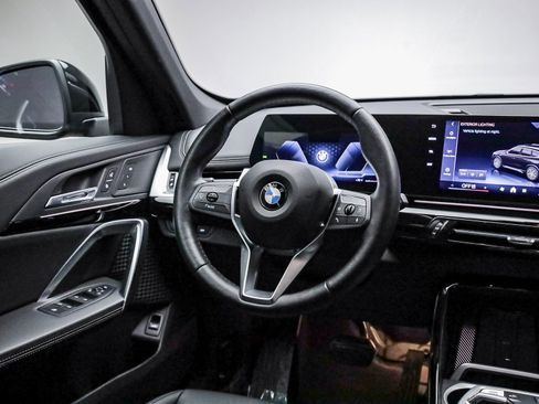 Used 2025 BMW X1 xDrive28i image 15