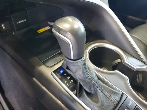 Used 2022 Toyota Camry XLE FWD image 30