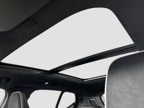 New 2026 Volvo XC40 B5 Ultra w/ Protection Package Premier image 21