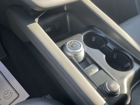 New 2026 Ford Explorer Active w/ Active Comfort Package image 20