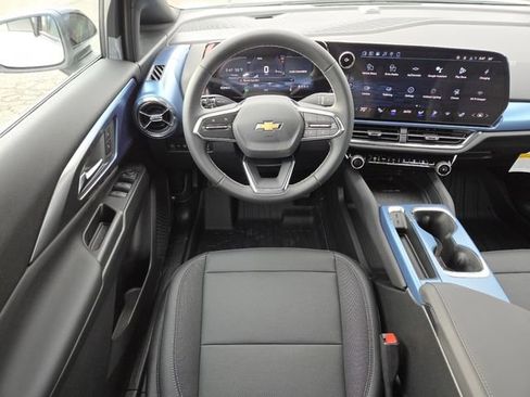 New 2026 Chevrolet Equinox EV LT w/ LPO, Blackout Package FWD image 29