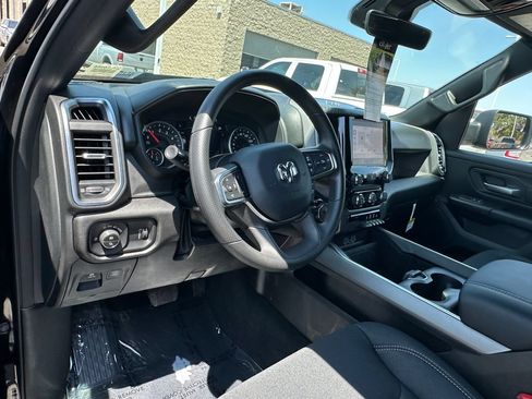 New 2026 RAM 1500 Express AWD/4WD image 18