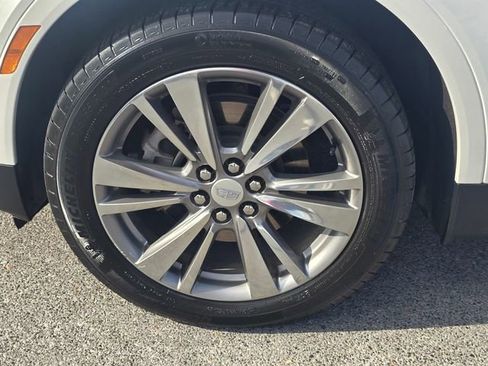 Used 2023 Cadillac XT5 Premium Luxury w/ Technology Package image 10