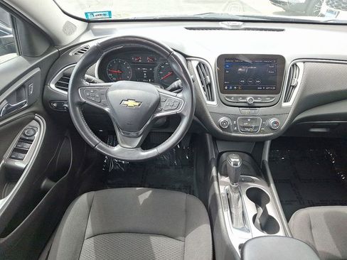 Used 2020 Chevrolet Malibu RS FWD image 12