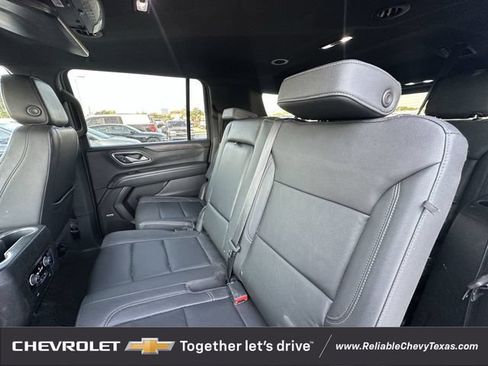 Used 2022 Chevrolet Suburban Z71 AWD/4WD image 28