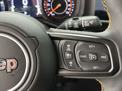 Used 2024 Jeep Wrangler Unlimited Sport AWD/4WD image 17