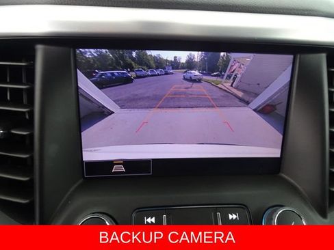 Used 2023 GMC Acadia SLT w/ Preferred Package AWD/4WD image 16
