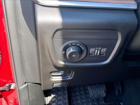 Used 2022 Jeep Grand Cherokee Summit w/ MOPAR Finishing Package AWD/4WD image 32