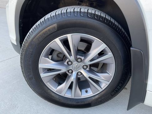 Used 2015 Toyota Highlander XLE image 51