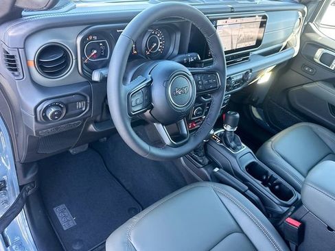 New 2026 Jeep Gladiator Mojave image 6