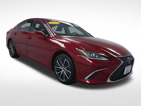 Used 2023 Lexus ES 300h w/ Premium Package image 2