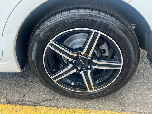 Used 2019 Subaru Impreza 2.0i w/ Eyesight AWD/4WD image 11