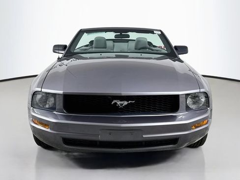 Used 2006 Ford Mustang Convertible RWD image 10