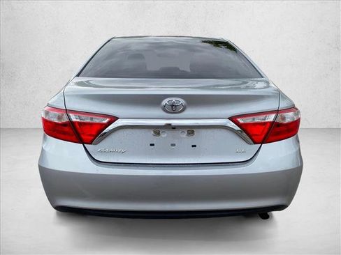 Used 2017 Toyota Camry LE FWD image 8