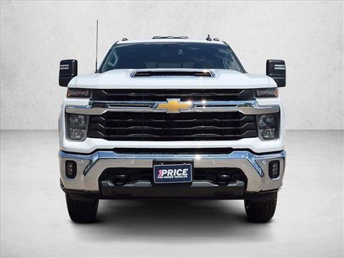 Used 2025 Chevrolet Silverado 3500 LT w/ Texas Edition AWD/4WD image 2
