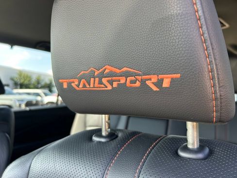 Used 2022 Honda Pilot TrailSport image 13