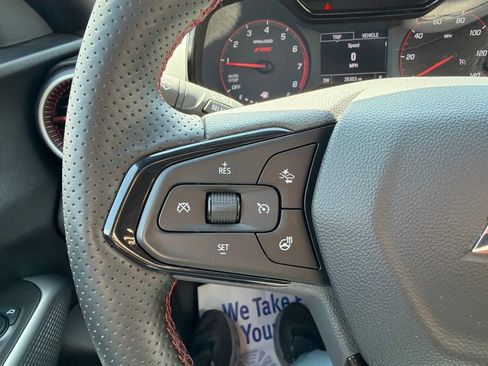 Used 2025 Chevrolet Trax RS w/ Driver Confidence Package FWD image 21