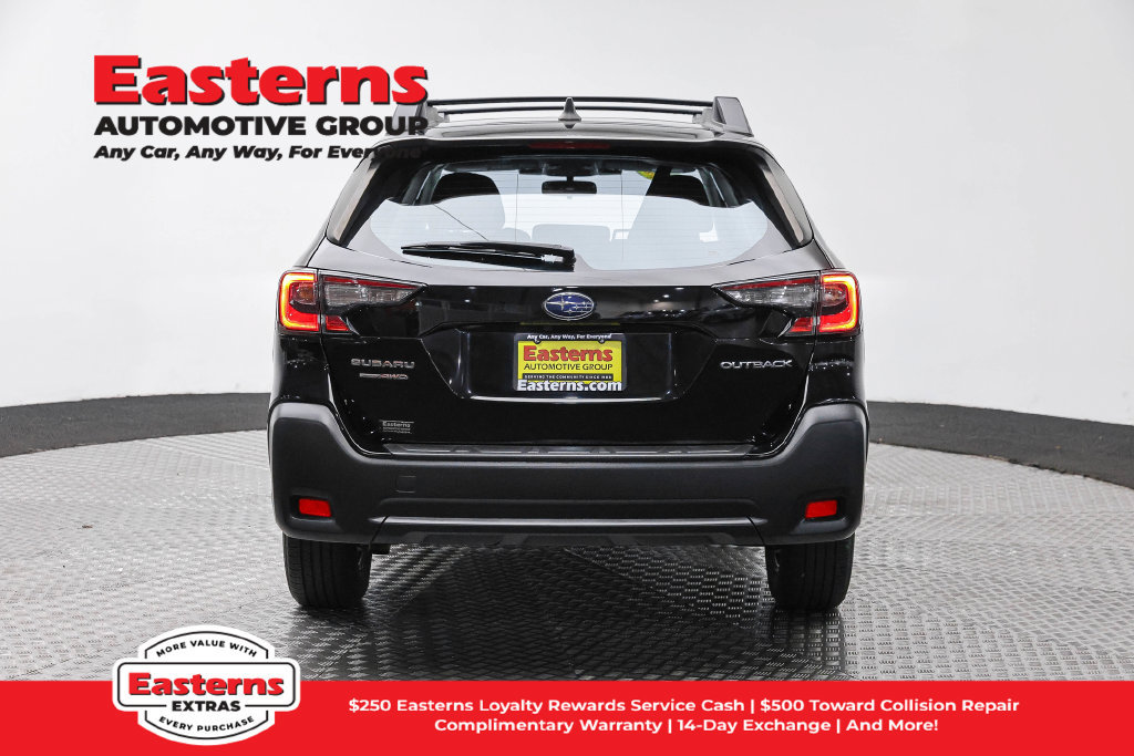 Used 2024 Subaru Outback AWD/4WD image 7