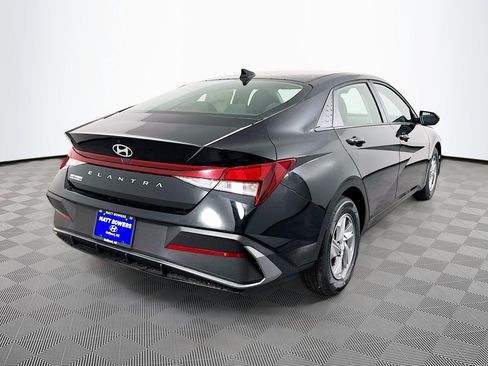 New 2026 Hyundai Elantra SE image 5