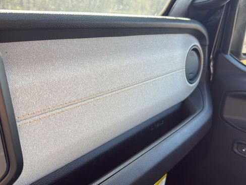 New 2025 Jeep Gladiator Sport image 24