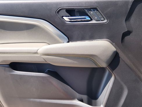 New 2026 Chevrolet Colorado ZR2 w/ Technology Package AWD/4WD image 16