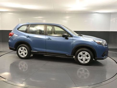 Used 2023 Subaru Forester AWD/4WD image 4