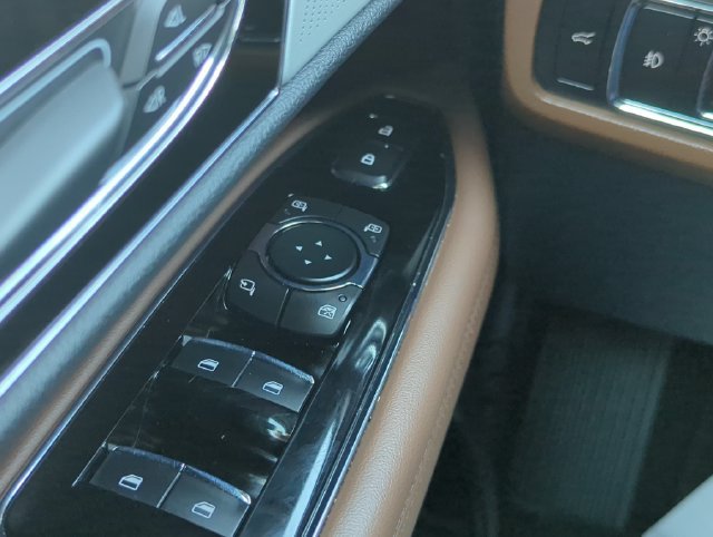 Used 2023 Lincoln Navigator L Reserve AWD/4WD image 45