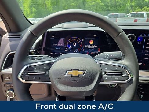 Used 2025 Chevrolet Tahoe Premier AWD/4WD image 4