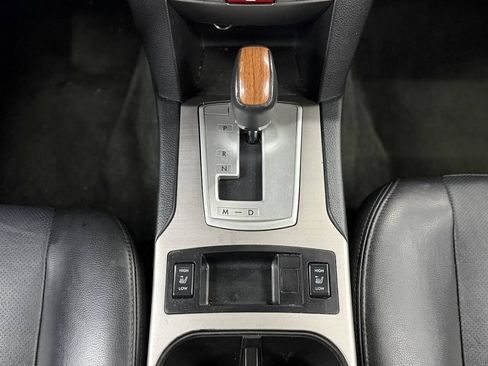 Used 2013 Subaru Outback 2.5i Limited AWD/4WD image 8