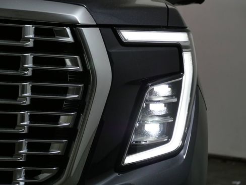 New 2026 GMC Yukon XL Denali w/ Denali Reserve Package AWD/4WD image 10