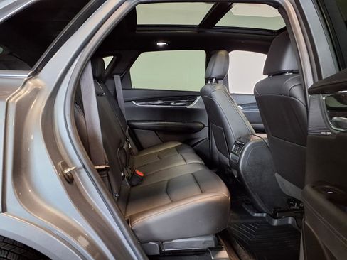 Used 2021 Cadillac XT5 Premium Luxury image 10