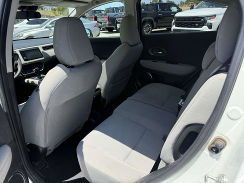 Used 2019 Honda HR-V EX image 6