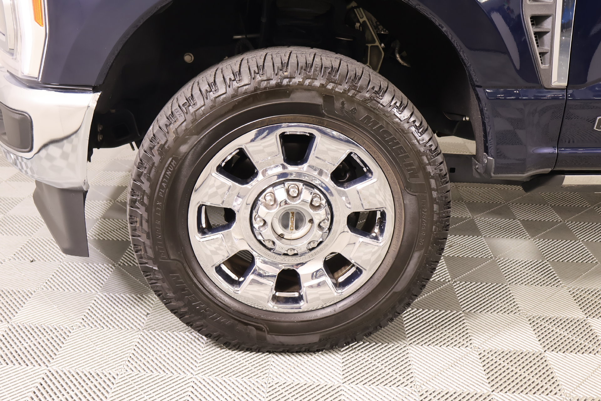 Used 2023 Ford F350 Lariat w/ Tow Technology Package AWD/4WD image 18