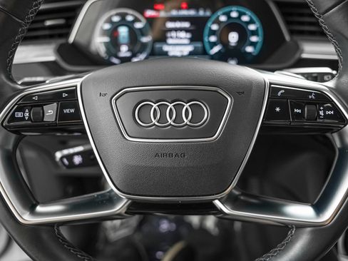 Used 2024 Audi Q8 e-tron Premium Plus AWD/4WD image 15