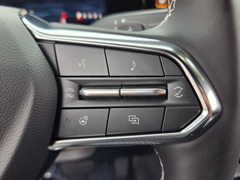 Used 2026 Chevrolet Traverse LT w/ Driver Confidence Package FWD image 28