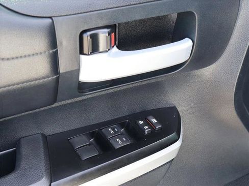 Used 2015 Toyota Tundra Limited AWD/4WD image 10