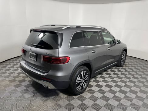 New 2026 Mercedes-Benz GLB 250 4MATIC image 5
