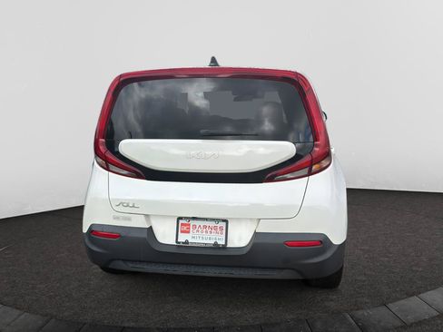 Used 2022 Kia Soul LX w/ Technology Package FWD image 5