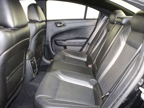 Used 2022 Dodge Charger SXT image 11