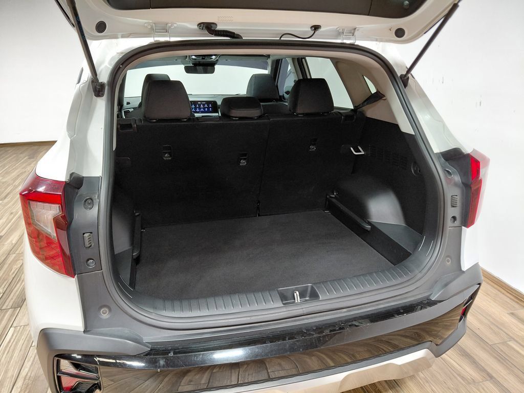 Used 2024 Kia Seltos EX AWD/4WD image 45