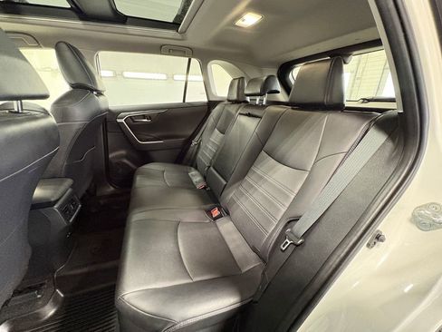 Used 2022 Toyota RAV4 Limited image 25