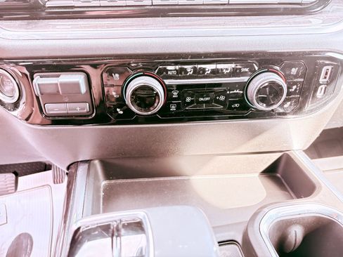 Used 2023 Chevrolet Silverado 1500 LTZ image 25