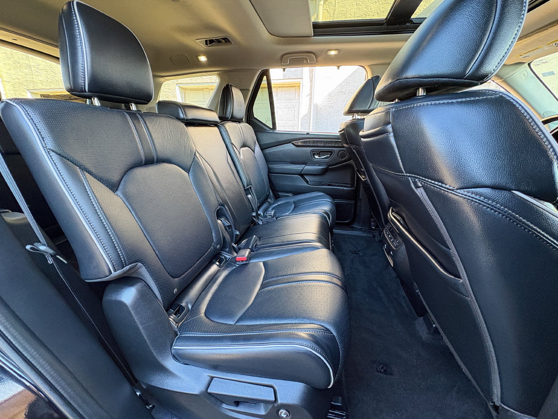 Used 2023 Honda Pilot Elite image 27