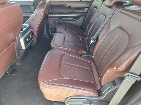 Used 2024 Ford Expedition Limited AWD/4WD image 31